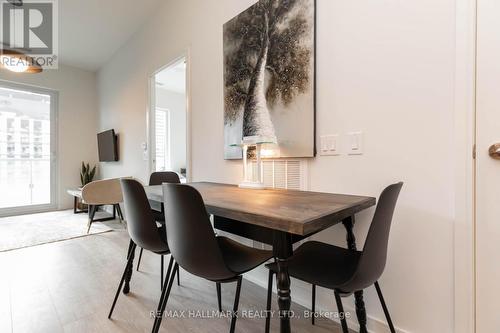 813 - 425 Front Street E, Toronto, ON - Indoor Photo Showing Dining Room