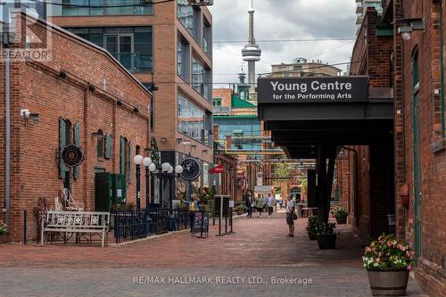 813 - 425 Front Street E, Toronto, ON - Outdoor