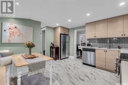 423 D Avenue S, Saskatoon, SK - Indoor Photo Showing Kitchen