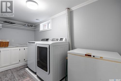 423 D Avenue S, Saskatoon, SK - Indoor Photo Showing Laundry Room