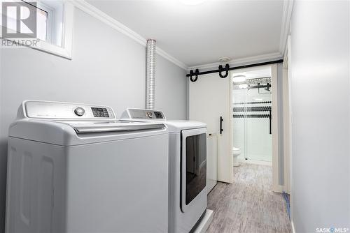 423 D Avenue S, Saskatoon, SK - Indoor Photo Showing Laundry Room