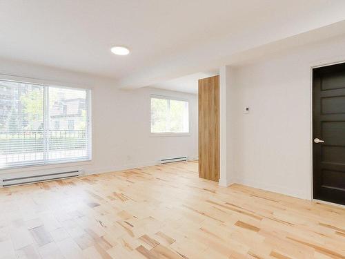 Living room - 3270 Boul. Gouin E., Montréal (Montréal-Nord), QC - Indoor Photo Showing Other Room