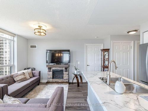 1019A-700 Humberwood Blvd, Toronto, ON - Indoor Photo Showing Living Room