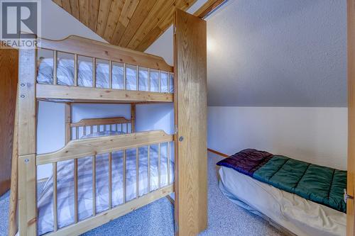 Primary bedroom - large walk-in closet - 4880 James Street, Fairmont Hot Springs, BC - Indoor