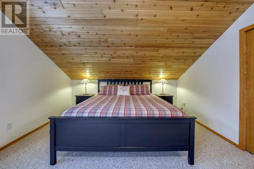 Primary bedroom - 4880 James Street, Fairmont Hot Springs, BC - Indoor Photo Showing Bedroom