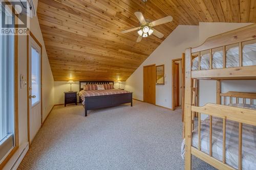 Primary bedroom - 4880 James Street, Fairmont Hot Springs, BC - Indoor