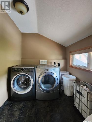 424 Abel Drive, Crooked Lake, SK - Indoor Photo Showing Laundry Room