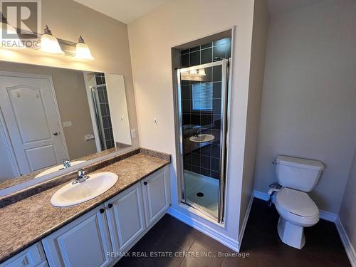 22 Twistleton Street, Caledon, ON - Indoor Photo Showing Bathroom