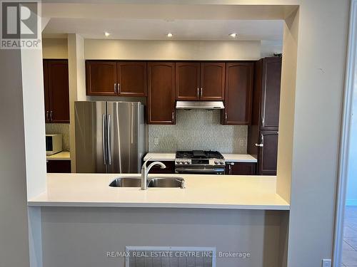 22 Twistleton Street, Caledon, ON - Indoor Photo Showing Kitchen With Double Sink With Upgraded Kitchen