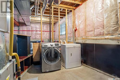 133 Cowan Crescent, Martensville, SK - Indoor Photo Showing Laundry Room