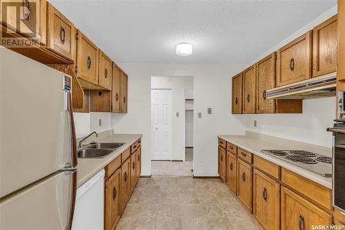 611 351 Saguenay Drive, Saskatoon, SK - Indoor Photo Showing Kitchen With Double Sink