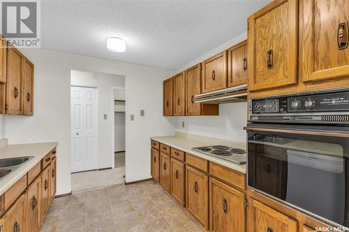 611 351 Saguenay Drive, Saskatoon, SK - Indoor Photo Showing Kitchen