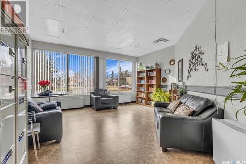 611 351 Saguenay Drive, Saskatoon, SK - Indoor Photo Showing Living Room