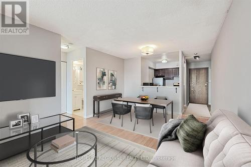 617 - 44 St Joseph Street, Toronto, ON - Indoor Photo Showing Living Room