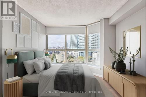 617 - 44 St Joseph Street, Toronto, ON - Indoor Photo Showing Bedroom