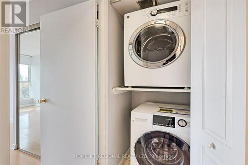 617 - 44 St Joseph Street, Toronto, ON - Indoor Photo Showing Laundry Room