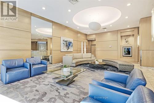 617 - 44 St Joseph Street, Toronto, ON - Indoor Photo Showing Living Room