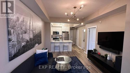 Open Concept Living Room - 322 - 5055 Greenlane Road, Lincoln (981 - Lincoln Lake), ON - Indoor