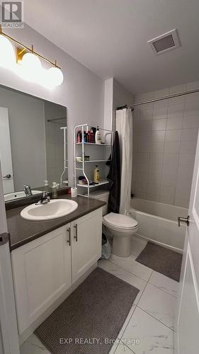 Bathroom - 322 - 5055 Greenlane Road, Lincoln (981 - Lincoln Lake), ON - Indoor Photo Showing Bathroom