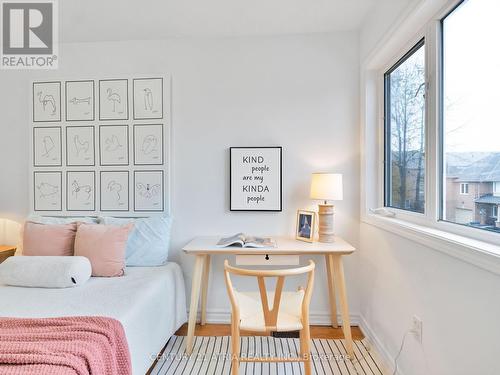 64 - 1075 Ellesmere Road, Toronto, ON - Indoor Photo Showing Bedroom