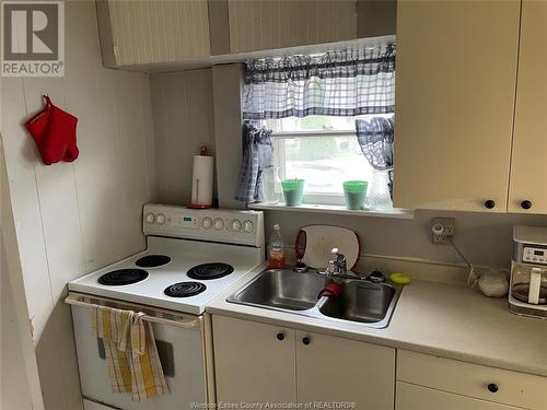 167 Murray, Amherstburg, ON - Indoor Photo Showing Kitchen With Double Sink