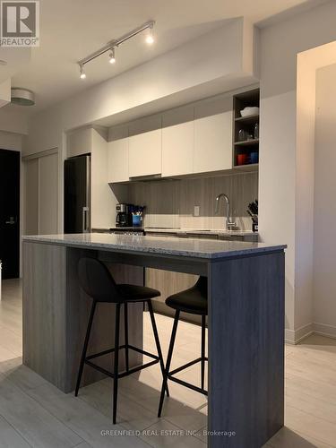 903 - 31 Tippett Road, Toronto, ON - Indoor Photo Showing Kitchen