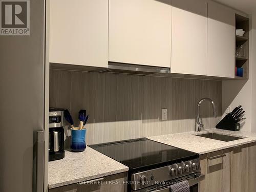 903 - 31 Tippett Road, Toronto, ON - Indoor Photo Showing Kitchen