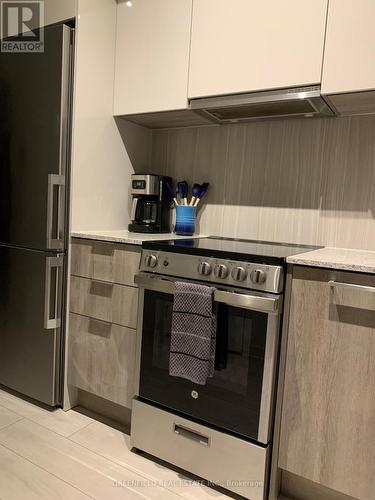 903 - 31 Tippett Road, Toronto, ON - Indoor Photo Showing Kitchen With Stainless Steel Kitchen