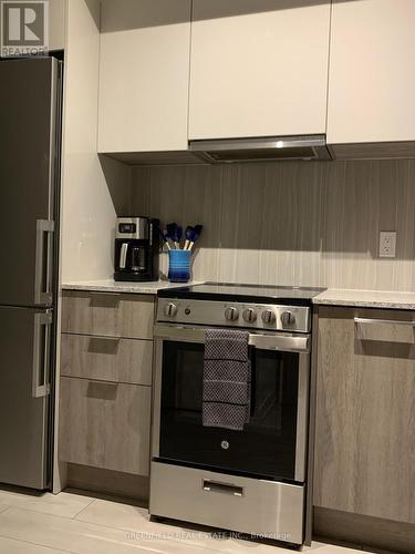 903 - 31 Tippett Road, Toronto, ON - Indoor Photo Showing Kitchen With Stainless Steel Kitchen