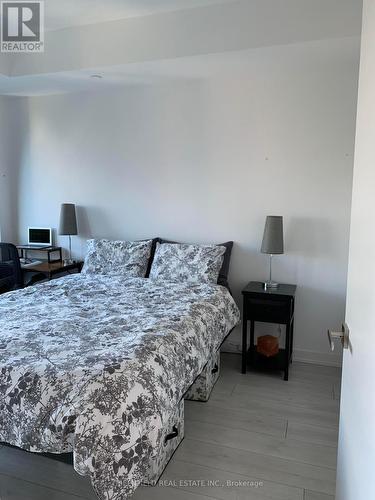 903 - 31 Tippett Road, Toronto, ON - Indoor Photo Showing Bedroom