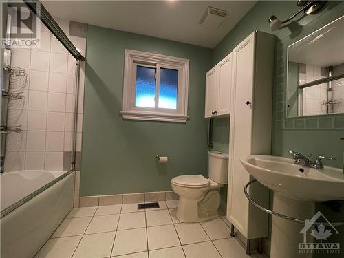 41 Clovelly Road, Ottawa, ON - Indoor Photo Showing Bathroom