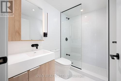 312S - 127 Broadway Avenue, Toronto, ON - Indoor Photo Showing Bathroom