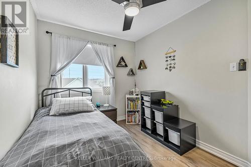 22 - 368 Riddell Court, Newmarket, ON - Indoor Photo Showing Bedroom