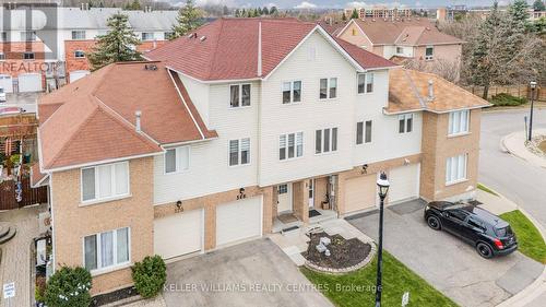 22 - 368 Riddell Court, Newmarket, ON - Outdoor