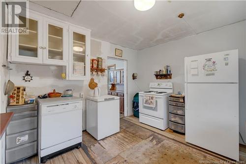 5 Edith Avenue, Saint John, NB - Indoor Photo Showing Kitchen