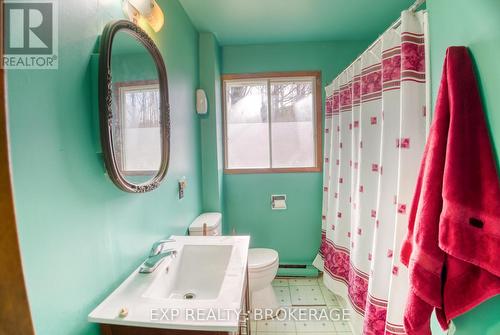 28114C Hwy 7, Central Frontenac (Frontenac Centre), ON - Indoor Photo Showing Bathroom