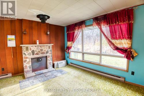 28114C Hwy 7, Central Frontenac (Frontenac Centre), ON - Indoor With Fireplace