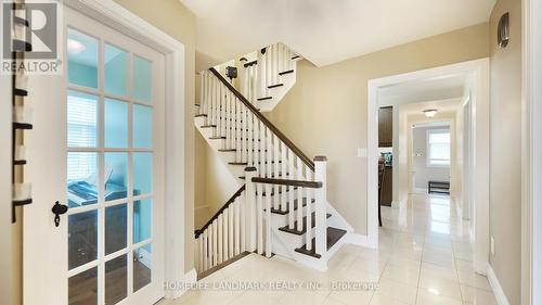 33 Artisan Trail, Markham, ON - Indoor Photo Showing Other Room