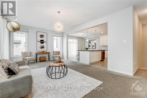 301 Proxima Terrace, Ottawa, ON - Indoor Photo Showing Living Room