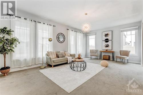 301 Proxima Terrace, Ottawa, ON - Indoor Photo Showing Living Room