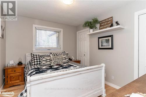 28 Tall Pine Road, Huntsville (Stephenson), ON - Indoor Photo Showing Bedroom