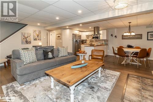 28 Tall Pine Road, Huntsville (Stephenson), ON - Indoor Photo Showing Living Room