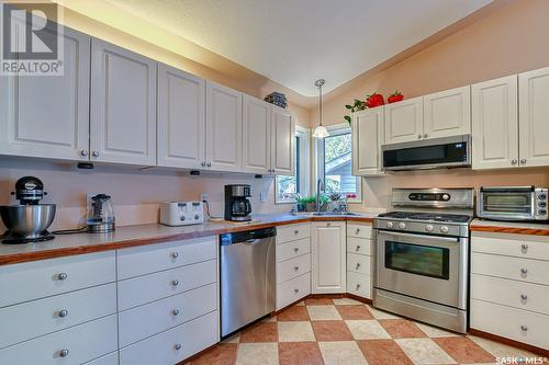 127 5Th Street, Milestone, SK - Indoor Photo Showing Kitchen