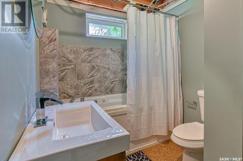 127 5Th Street, Milestone, SK - Indoor Photo Showing Bathroom