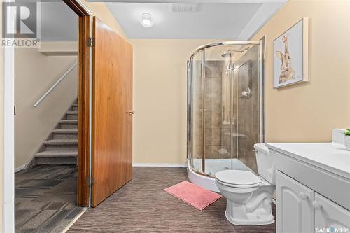 920 Warner Street, Moose Jaw, SK - Indoor Photo Showing Bathroom