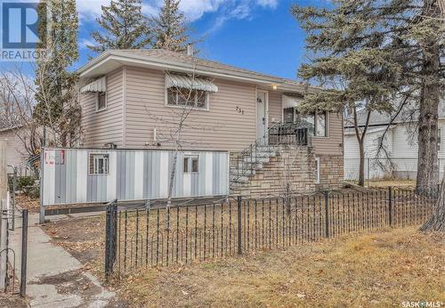 731 L Avenue S, Saskatoon, SK - Outdoor