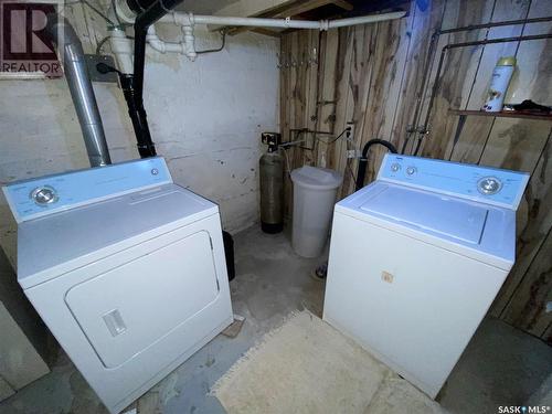 82 Victoria Avenue, Yorkton, SK - Indoor Photo Showing Laundry Room