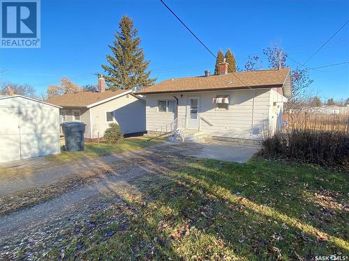 82 Victoria Avenue, Yorkton, SK - Outdoor