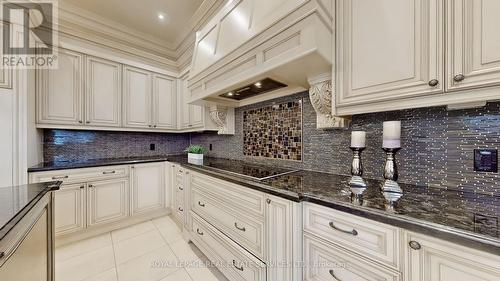 2B Carluke Crescent, Toronto, ON - Indoor Photo Showing Kitchen With Upgraded Kitchen