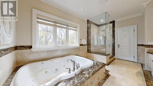 2B Carluke Crescent, Toronto, ON - Indoor Photo Showing Bathroom